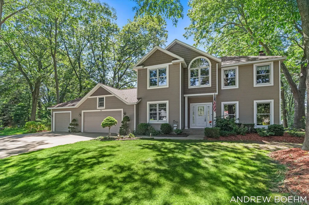 166 Wynwood Court Park Township MI 49424