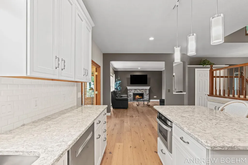 166 Wynwood Court Park Township MI 49424