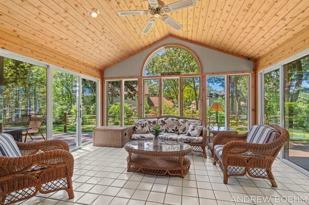 166 Wynwood Court Park Township MI 49424