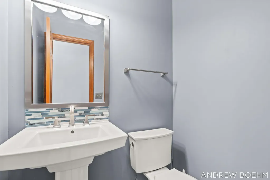 166 Wynwood Court Park Township MI 49424