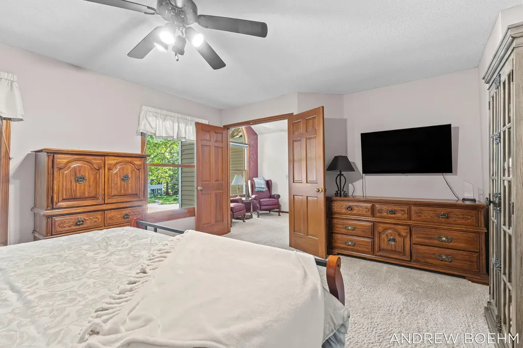 166 Wynwood Court Park Township MI 49424