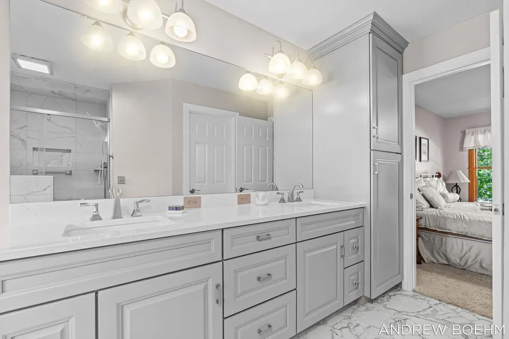 166 Wynwood Court Park Township MI 49424