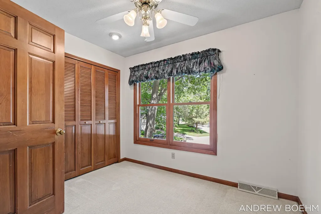 166 Wynwood Court Park Township MI 49424