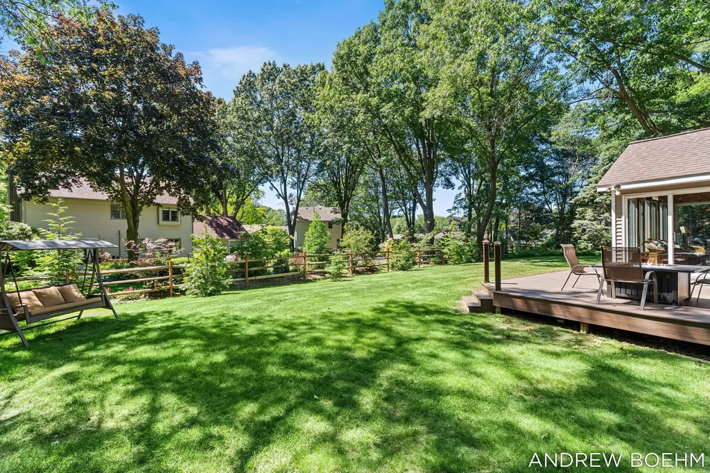 166 Wynwood Court Park Township MI 49424