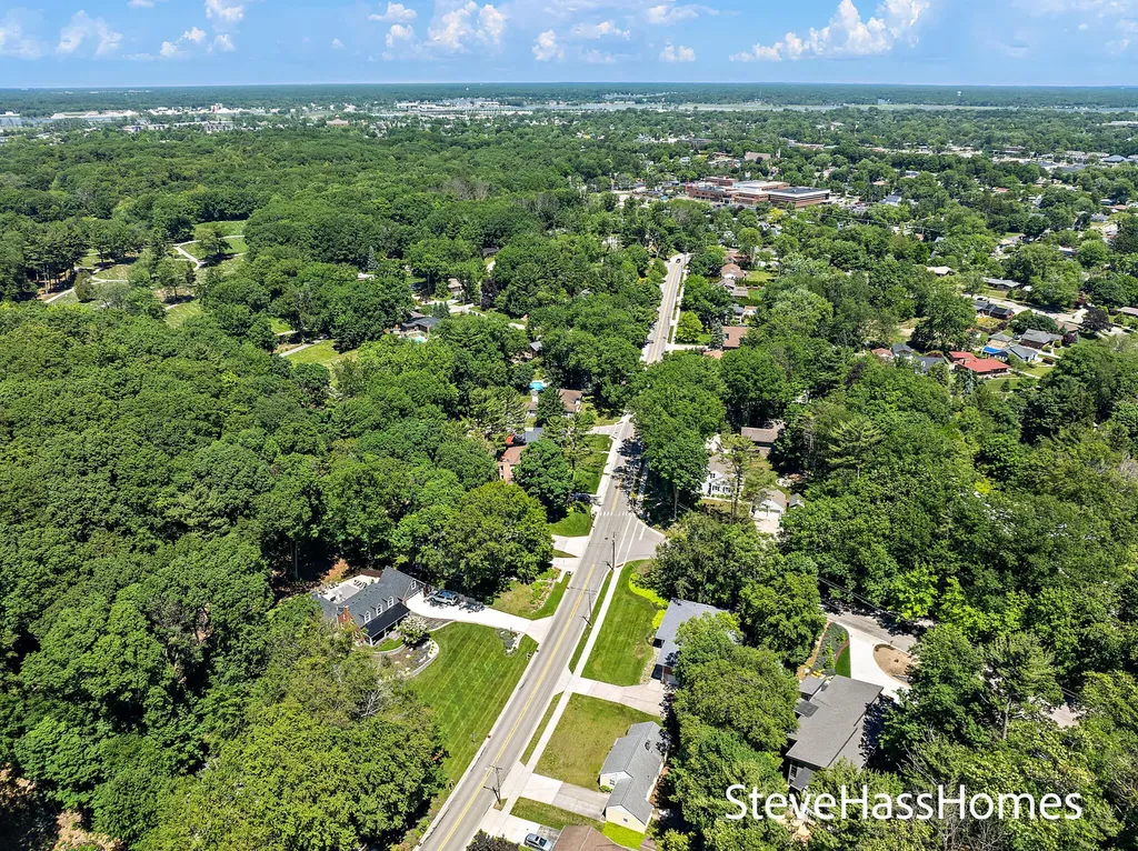 186 Grand Avenue Grand Haven City MI 49417