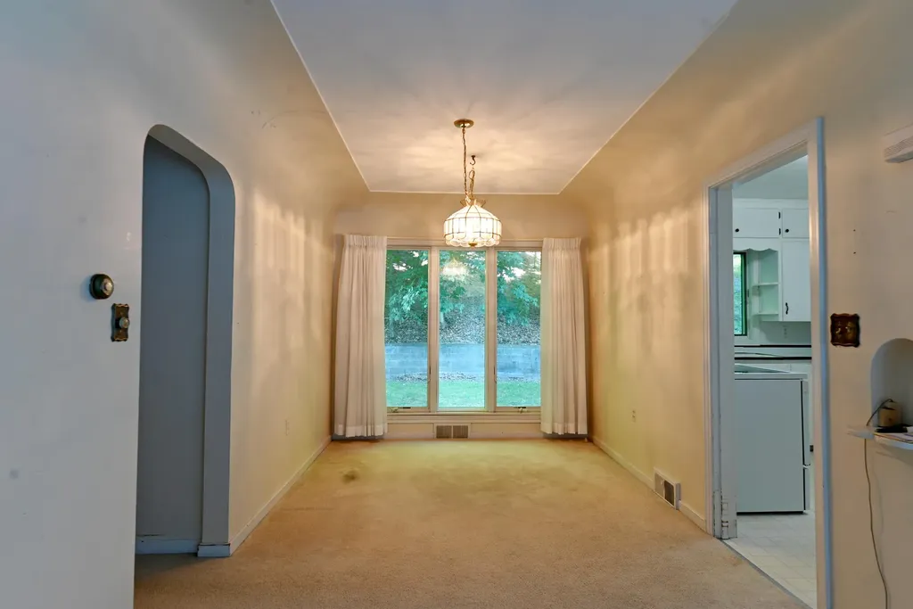 186 Grand Avenue Grand Haven City MI 49417