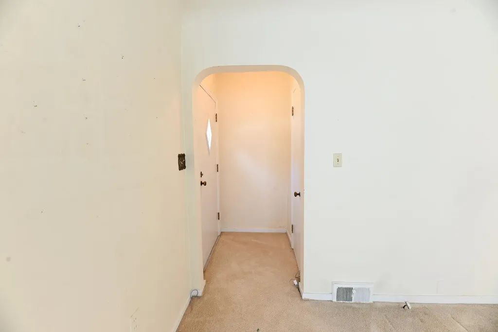 186 Grand Avenue Grand Haven City MI 49417
