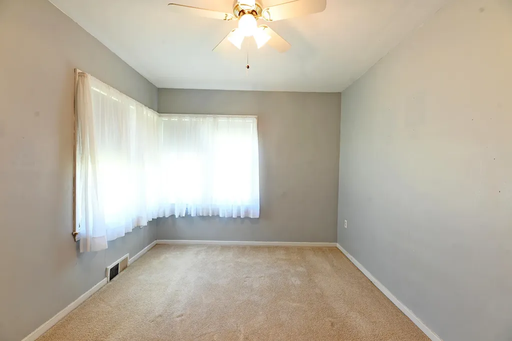 186 Grand Avenue Grand Haven City MI 49417