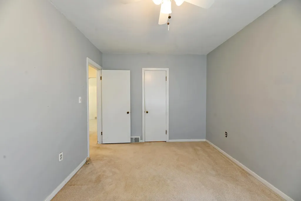 186 Grand Avenue Grand Haven City MI 49417