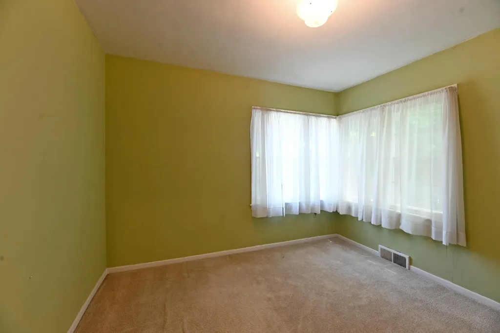 186 Grand Avenue Grand Haven City MI 49417