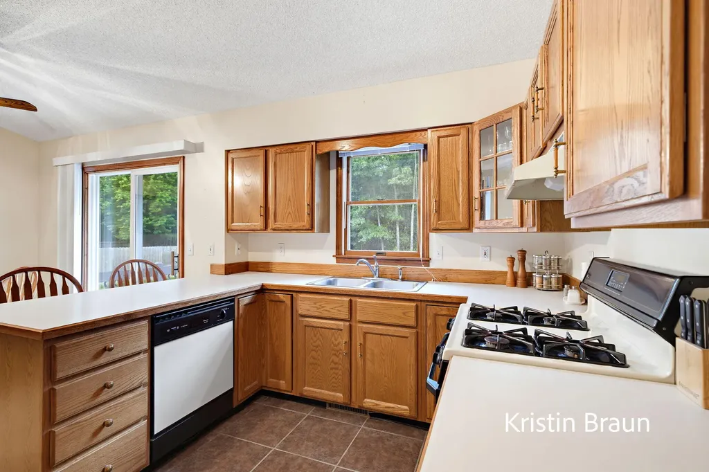 1851 N Sheridan Road Muskegon Charter Township MI 49445