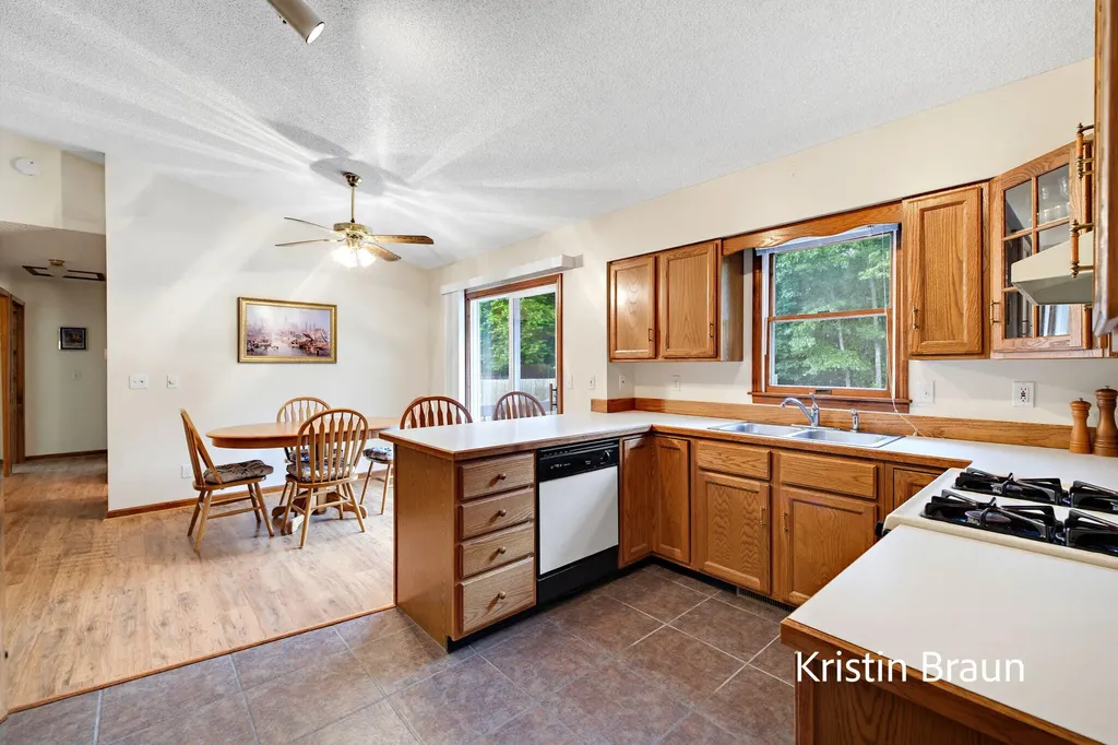 1851 N Sheridan Road Muskegon Charter Township MI 49445