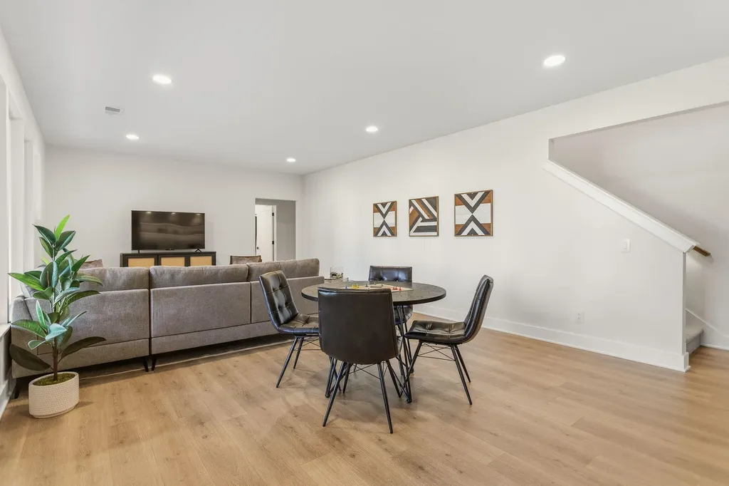 3126 Red Oak Drive Saugatuck Township MI 49453