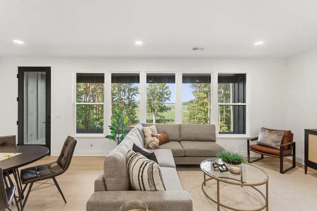 3126 Red Oak Drive Saugatuck Township MI 49453