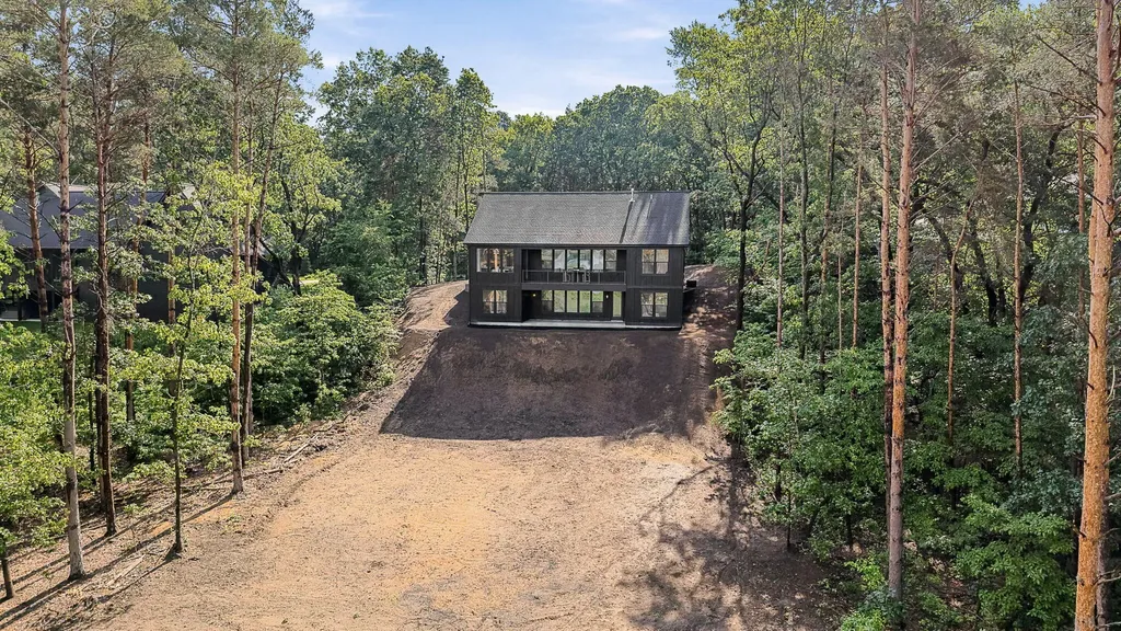 3126 Red Oak Drive Saugatuck Township MI 49453