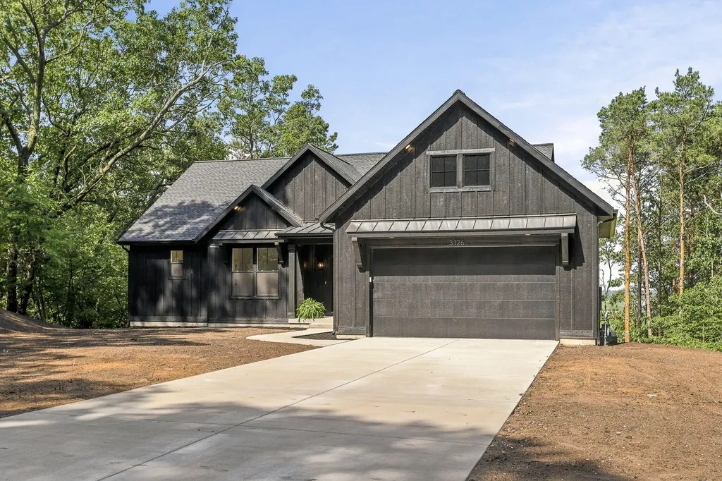 3126 Red Oak Drive Saugatuck Township MI 49453