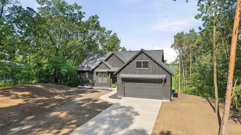3126 Red Oak Drive Saugatuck Township MI 49453