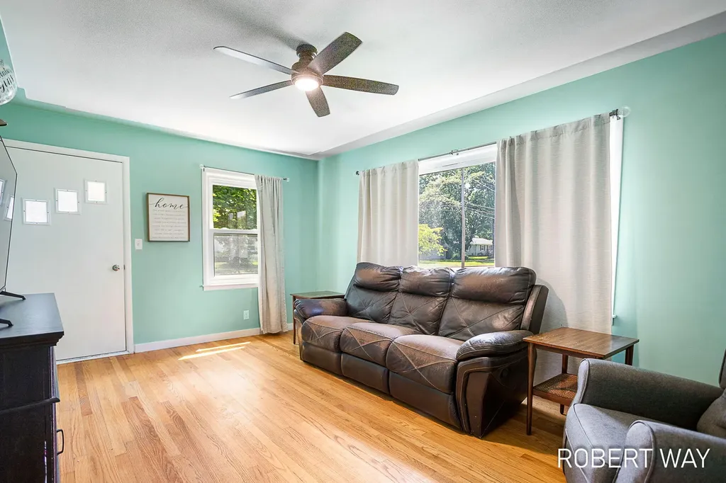 3815 Perry Avenue SW Wyoming City MI 49519
