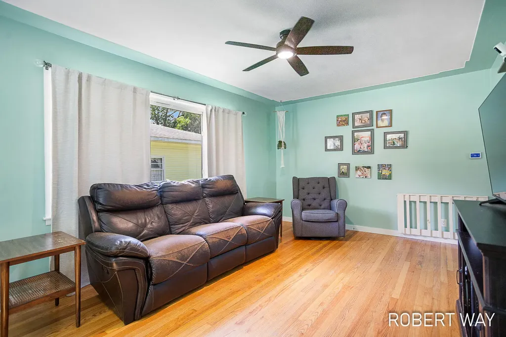 3815 Perry Avenue SW Wyoming City MI 49519