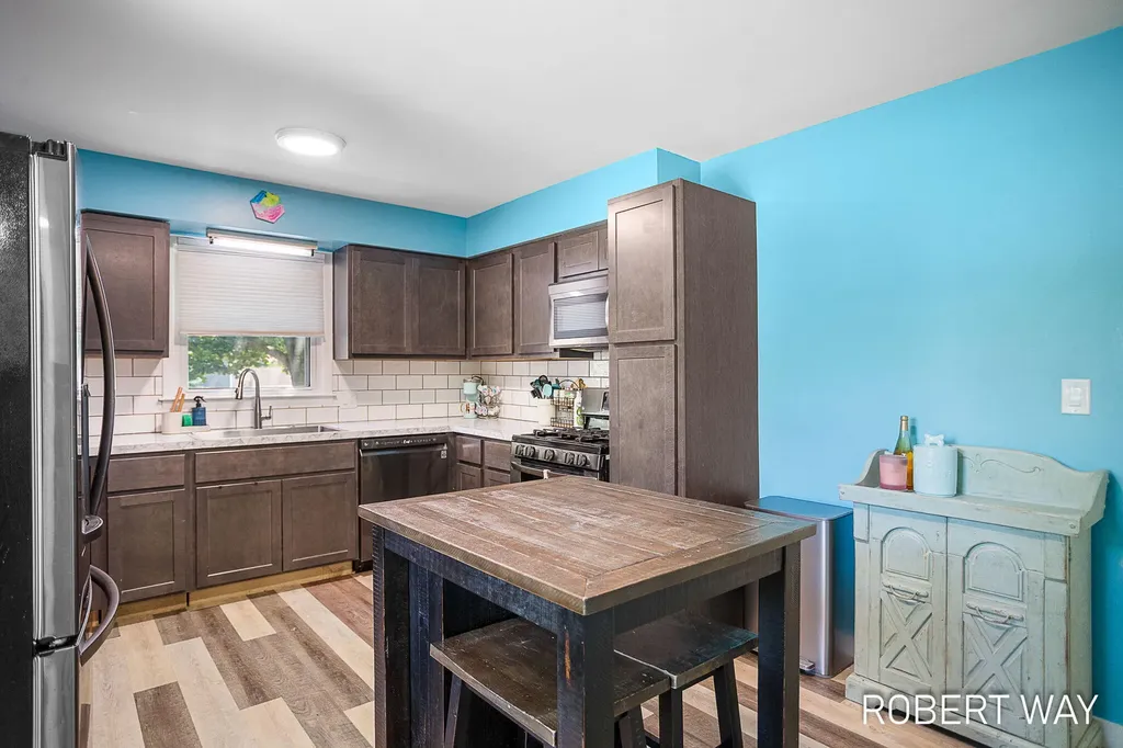 3815 Perry Avenue SW Wyoming City MI 49519
