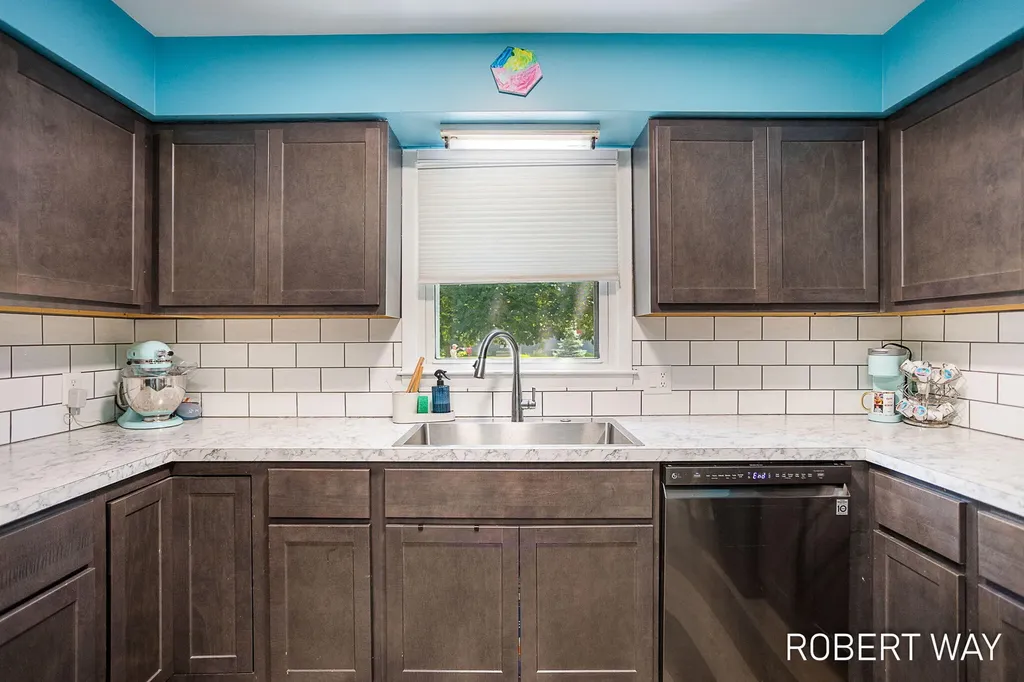 3815 Perry Avenue SW Wyoming City MI 49519