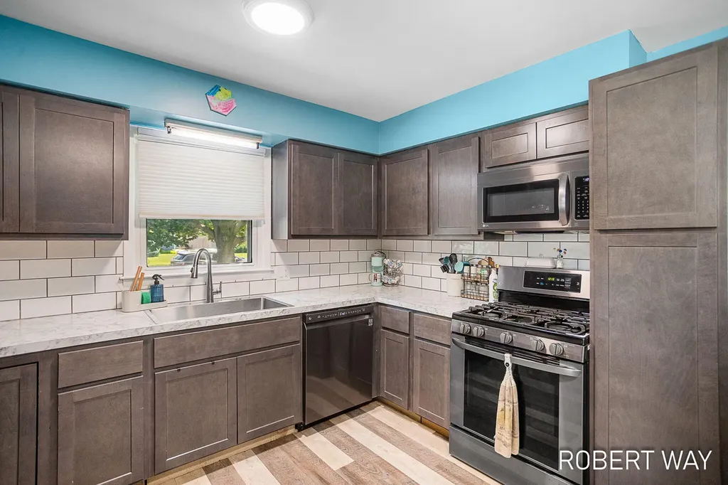 3815 Perry Avenue SW Wyoming City MI 49519