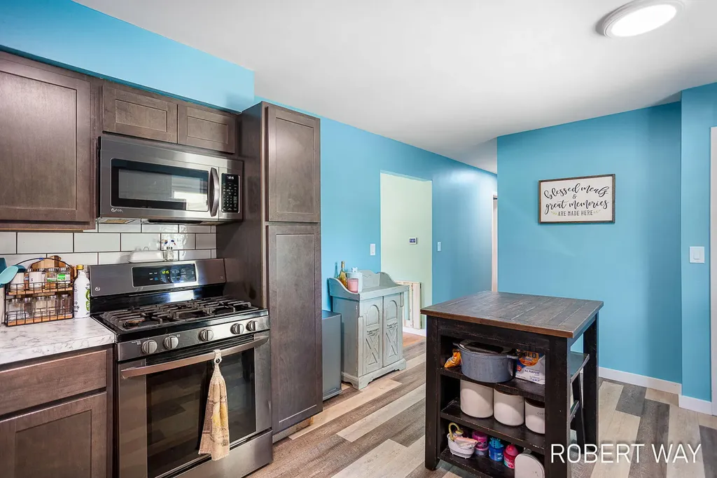 3815 Perry Avenue SW Wyoming City MI 49519