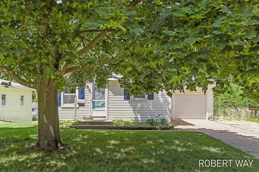 3815 Perry Avenue SW Wyoming City MI 49519