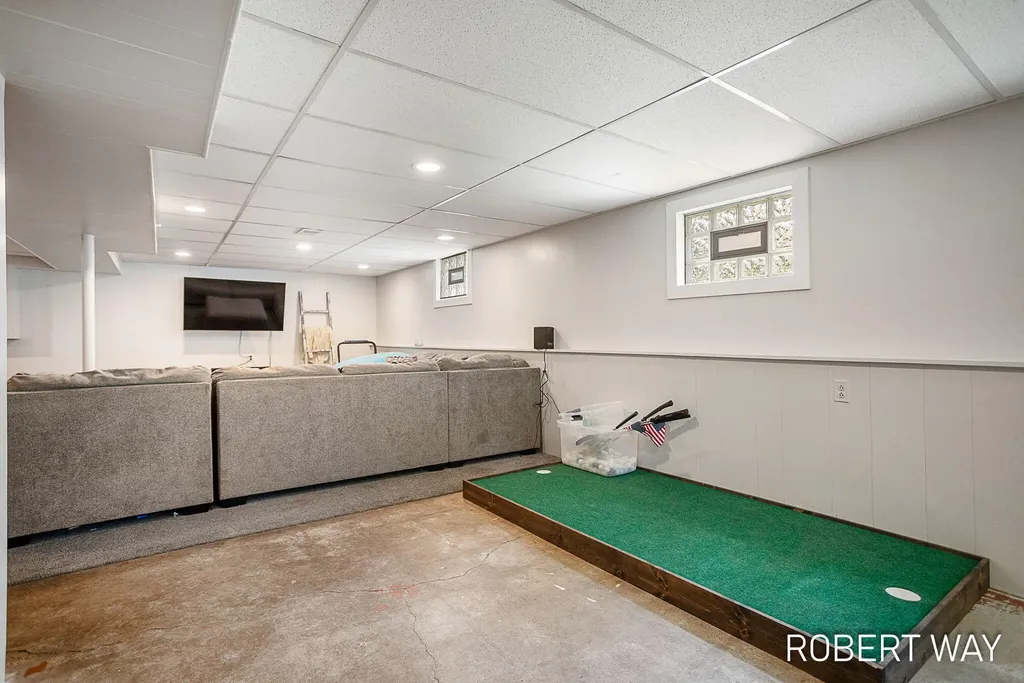 3815 Perry Avenue SW Wyoming City MI 49519