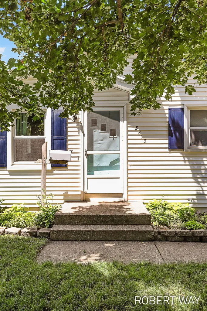 3815 Perry Avenue SW Wyoming City MI 49519