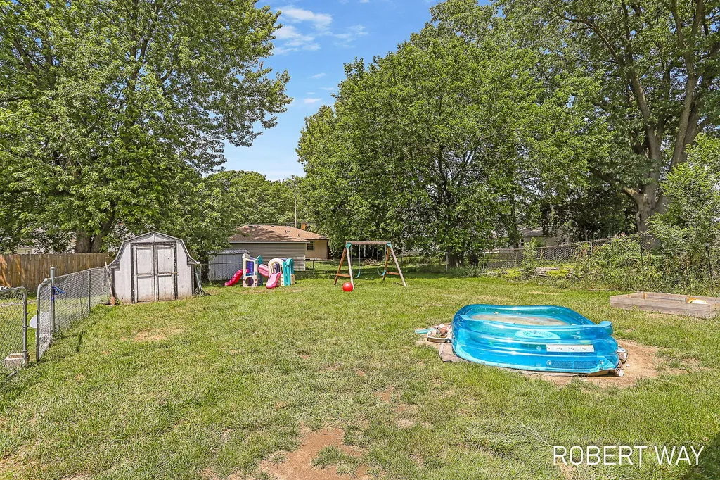 3815 Perry Avenue SW Wyoming City MI 49519