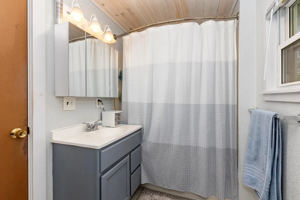 347 E Gardner Street Sparta Township MI 49345