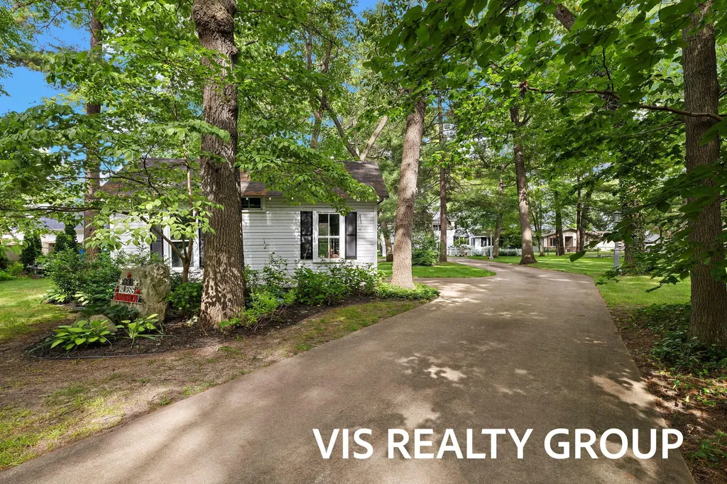 15085 Mercury Drive Grand Haven Charter Township MI 49417