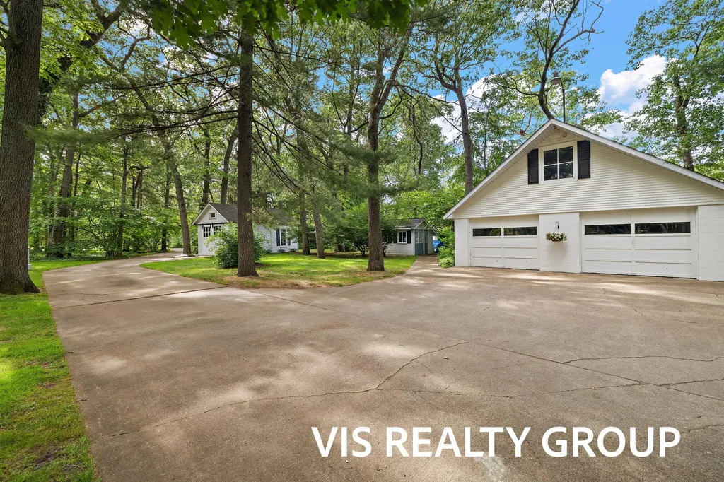 15085 Mercury Drive Grand Haven Charter Township MI 49417