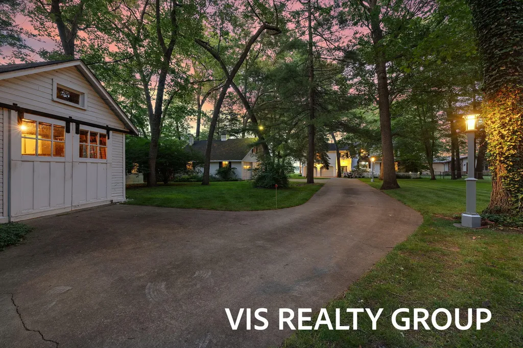 15085 Mercury Drive Grand Haven Charter Township MI 49417
