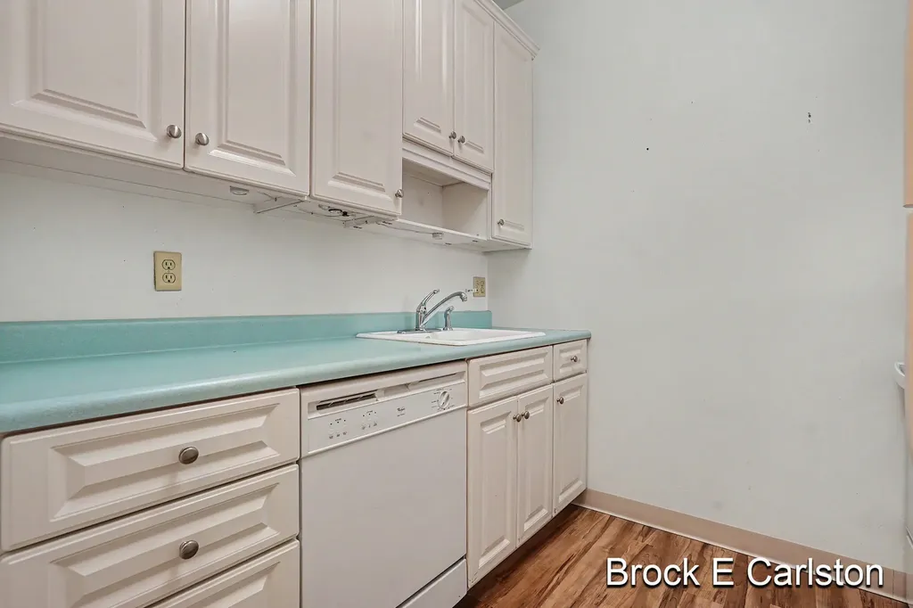 1249 Lakeshore Drive Muskegon City MI 49441