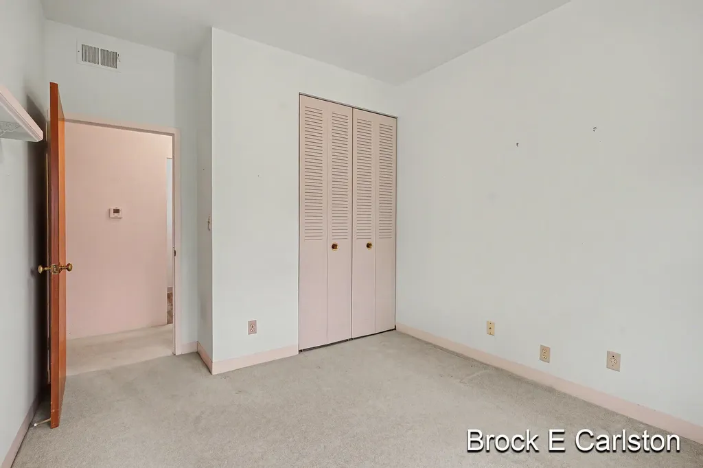 1249 Lakeshore Drive Muskegon City MI 49441