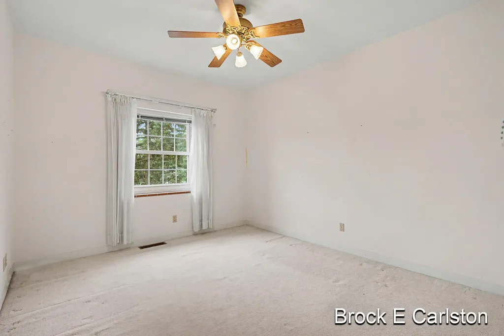 1249 Lakeshore Drive Muskegon City MI 49441