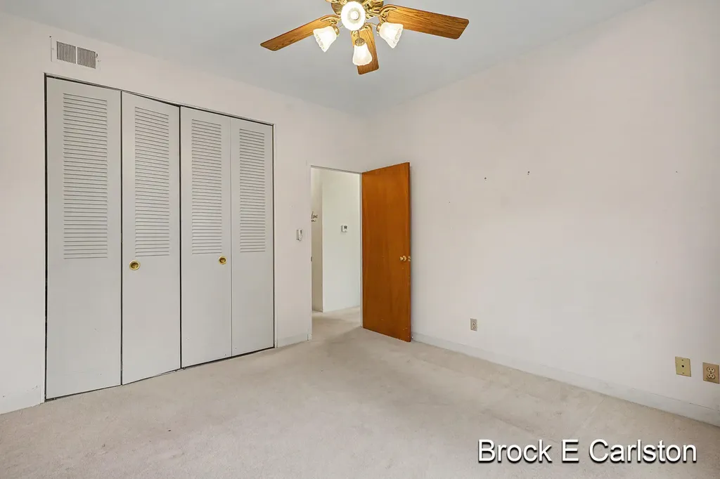 1249 Lakeshore Drive Muskegon City MI 49441