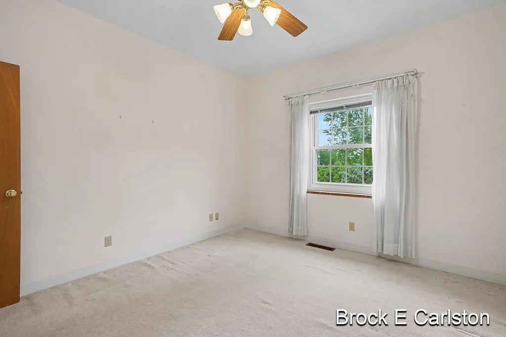 1249 Lakeshore Drive Muskegon City MI 49441