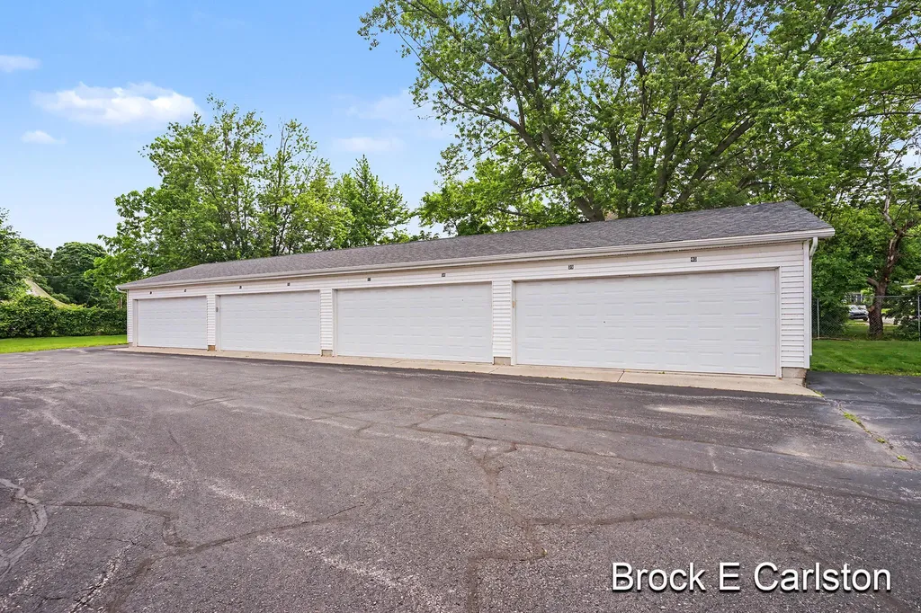 1249 Lakeshore Drive Muskegon City MI 49441