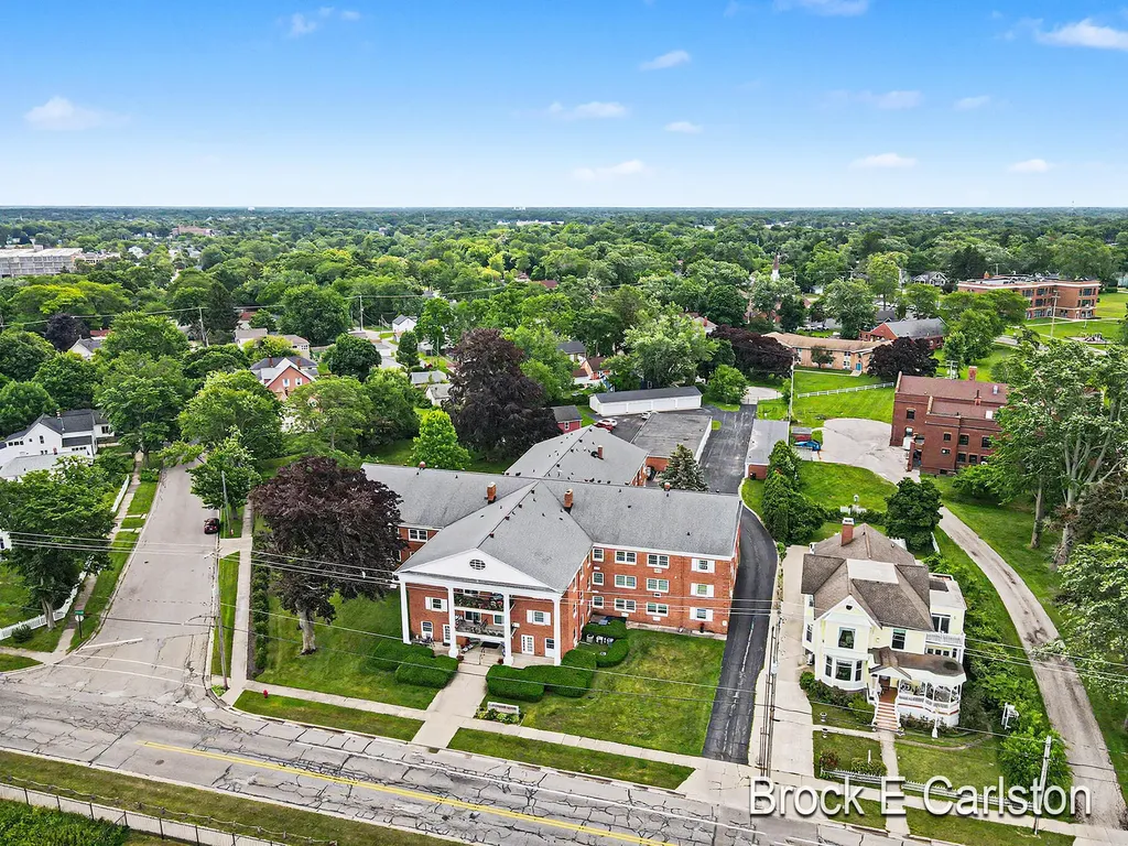 1249 Lakeshore Drive Muskegon City MI 49441