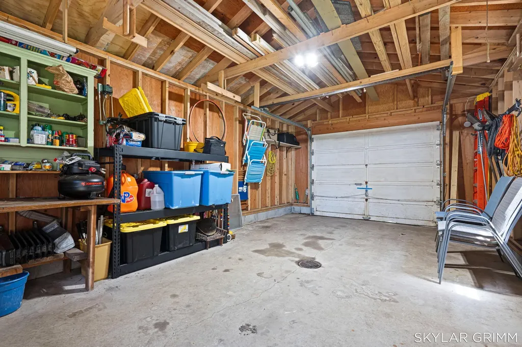 2121 N Scenic Drive Laketon Township MI 49445