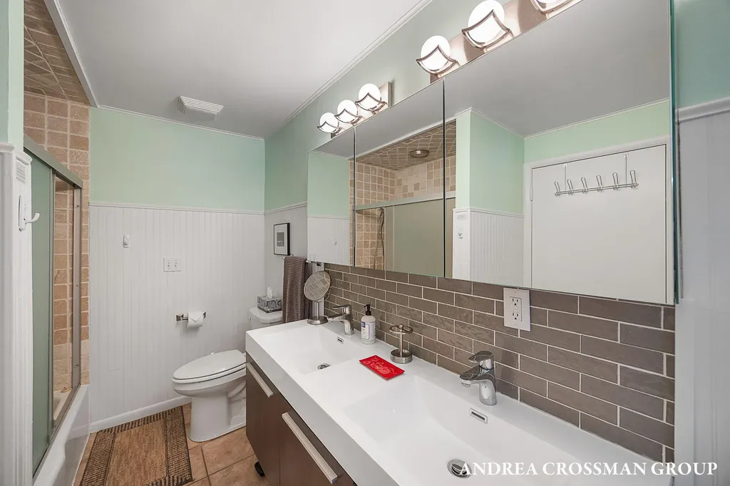 2056 Lakeshore Drive Ganges Township MI 49408