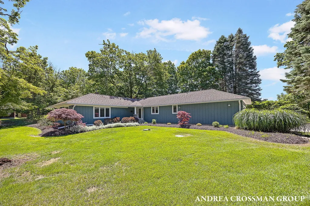 2056 Lakeshore Drive Ganges Township MI 49408