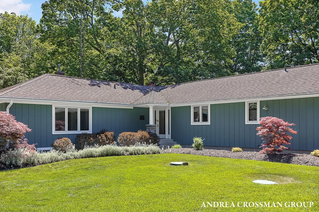 2056 Lakeshore Drive Ganges Township MI 49408
