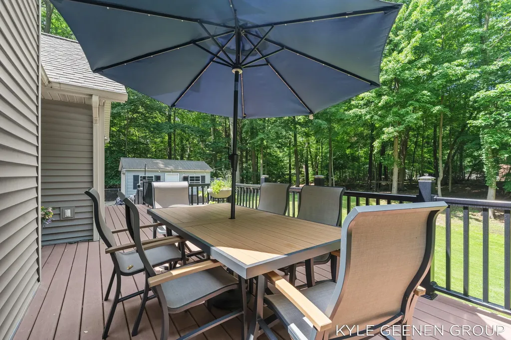 208 Chicago Avenue Park Township MI 49424