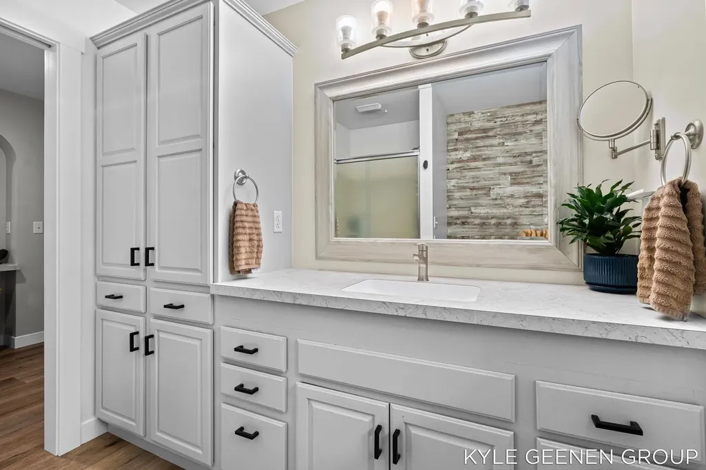 208 Chicago Avenue Park Township MI 49424