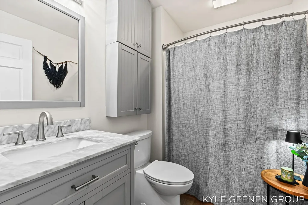 208 Chicago Avenue Park Township MI 49424