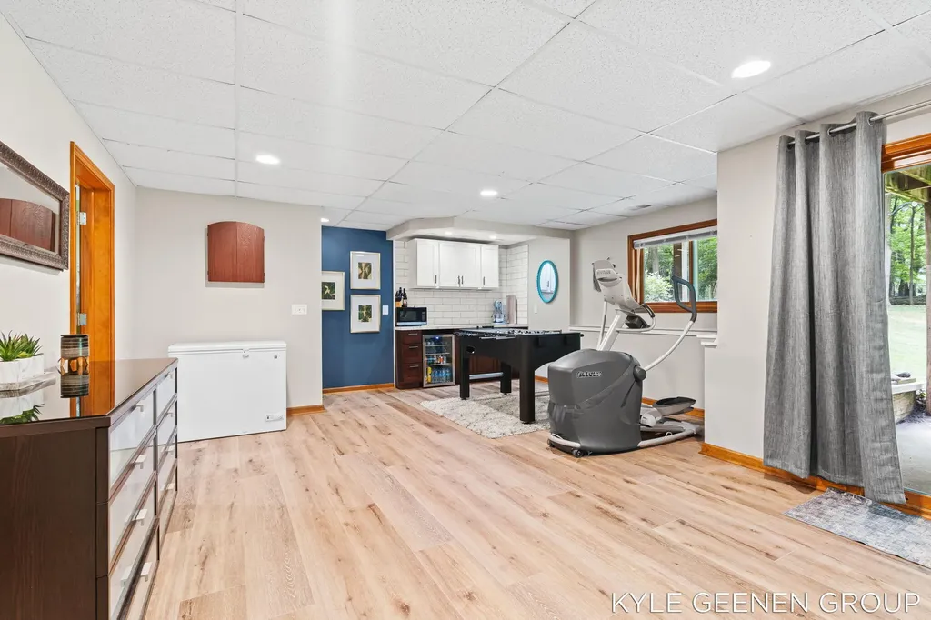 208 Chicago Avenue Park Township MI 49424